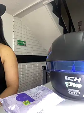 Snapshot of Natasha__Blue chatting on September 20, 7:15 pm Natasha Blue online show from September 20, 7:15 pm