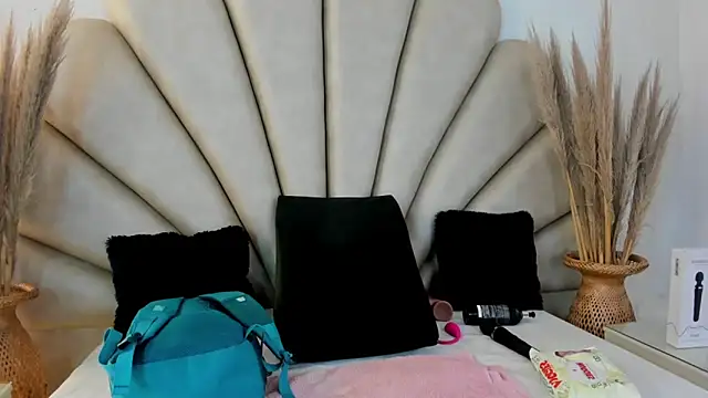 Snapshot of Natasha__Blue chatting on October 3, 7:11 pm Natasha Blue online show from October 3, 7:11 pm