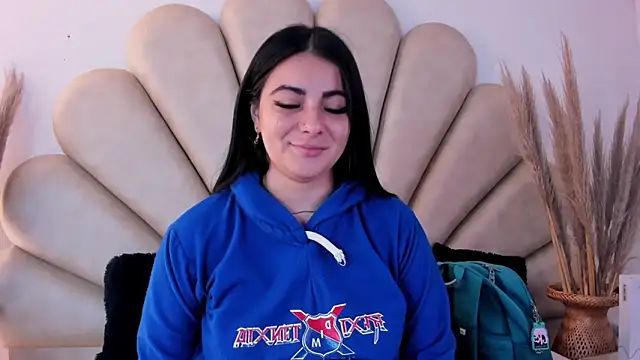 Snapshot of Natasha__Blue chatting on October 24, 12:12 pm Natasha Blue online show from October 24, 12:12 pm