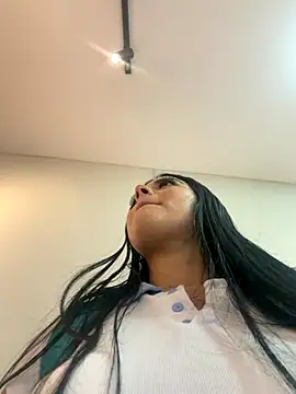 Snapshot of Natasha__Blue chatting on December 5, 6:04 pm Natasha Blue online show from December 5, 6:04 pm