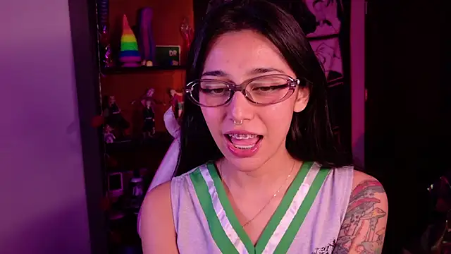 amber yull online show from June 18, 2:12 am
