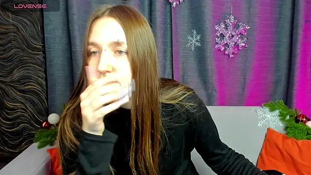 Snapshot of Pink_diablo chatting on December 31, 2:19 am Pink diablo online show from December 31, 2:19 am