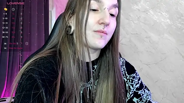Snapshot of Pink_diablo chatting on March 16, 3:47 am Pink diablo online show from March 16, 3:47 am