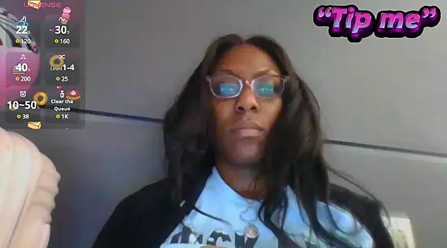 Snapshot of TrueeFantasee chatting on December 17, 2:12 am TrueeFantasee online show from December 17, 2:12 am