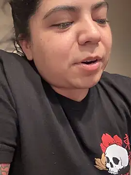 kimmiakiss22 online show from February 8, 8:20 am