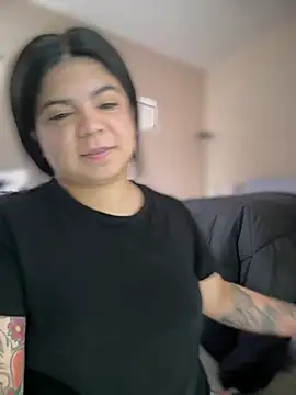 kimmiakiss22 online show from March 18, 6:26 pm