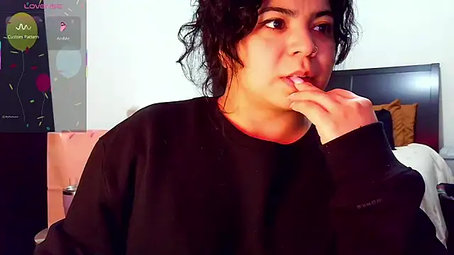 kimmiakiss22 online show from November 17, 3:23 am