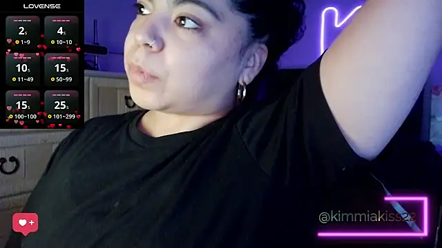 kimmiakiss22 online show from February 19, 1:34 am