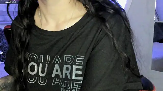 Snapshot of natasha_logan_ chatting on March 31, 4:24 am natasha logan online show from March 31, 4:24 am