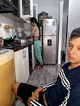 catire2323 online show from December 7, 6:37 pm