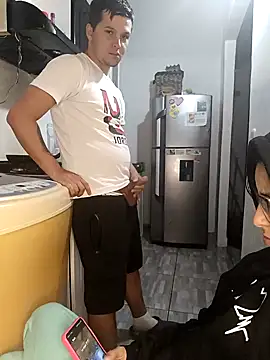 catire2323 online show from January 25, 3:40 am