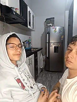 catire2323 online show from February 21, 1:00 am