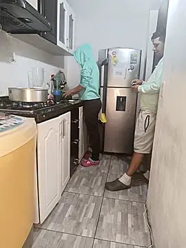 catire2323 online show from March 16, 11:14 pm