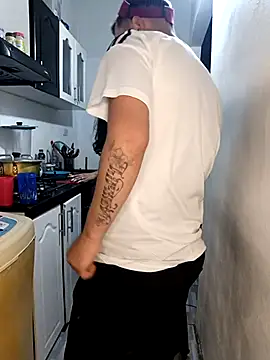 catire2323 online show from September 17, 3:19 am