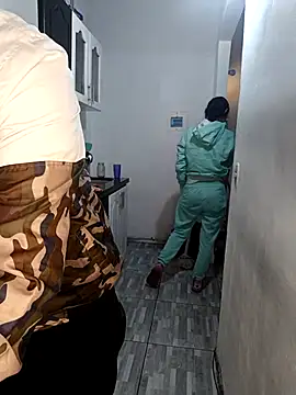 catire2323 online show from September 24, 1:58 pm