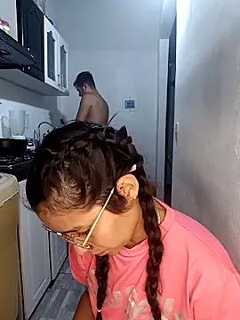 catire2323 online show from October 26, 1:11 am