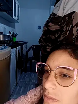 catire2323 online show from November 21, 2:43 am