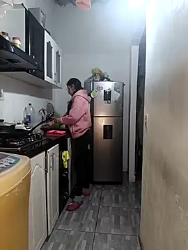 catire2323 online show from November 28, 12:35 am