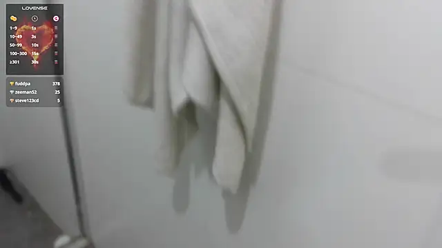 Snapshot of mini_kunis chatting on February 2, 9:56 pm mini kunis online show from February 2, 9:56 pm