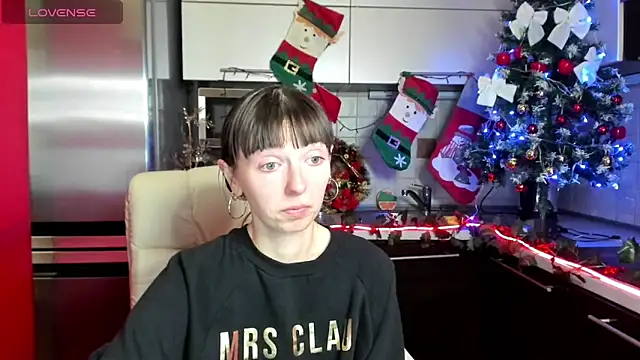 TayanaJons online show from December 4, 12:25 pm