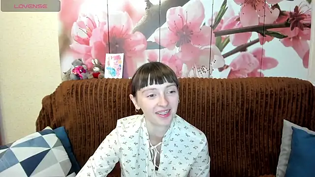 TayanaJons online show from June 15, 7:10 am