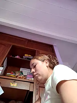 selena gomez2 online show from October 3, 2:14 pm