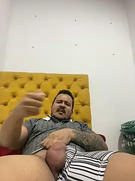 christian colombian1 online show from December 8, 4:46 am