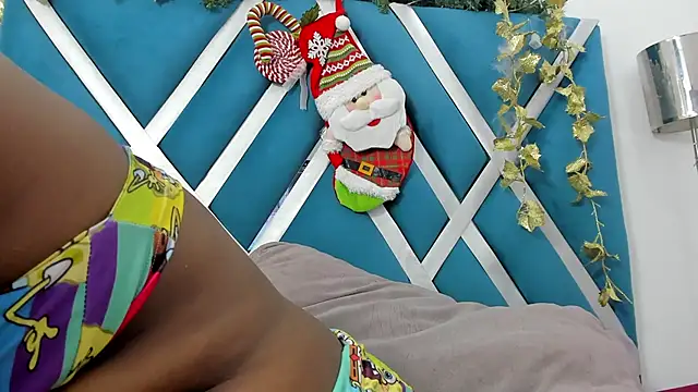 Snapshot of rihanna_abiodun chatting on December 14, 3:28 pm rihanna abiodun online show from December 14, 3:28 pm