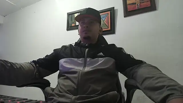 Snapshot of myke_andrade chatting on September 18, 10:50 am myke andrade online show from September 18, 10:50 am