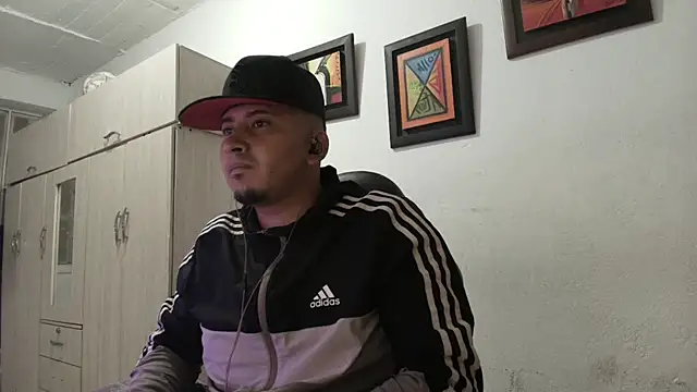 Snapshot of myke_andrade chatting on September 25, 2:59 am myke andrade online show from September 25, 2:59 am