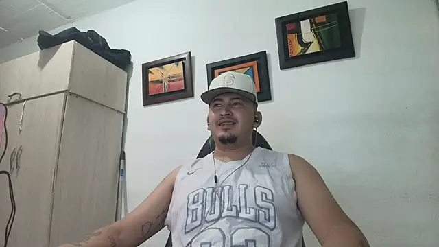 myke andrade online show from November 6, 1:06 am