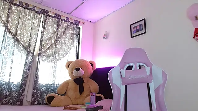 Dakota bumm online show from September 15, 6:41 pm