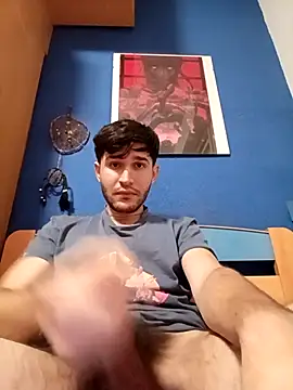 Esti02 online show from December 2, 6:14 pm