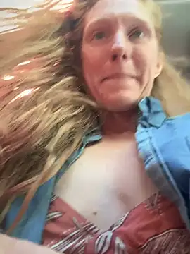 GoldenFlameGoddess online show from June 5, 6:02 pm