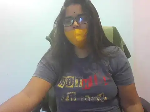 gyanvi1 online show from February 17, 3:47 am