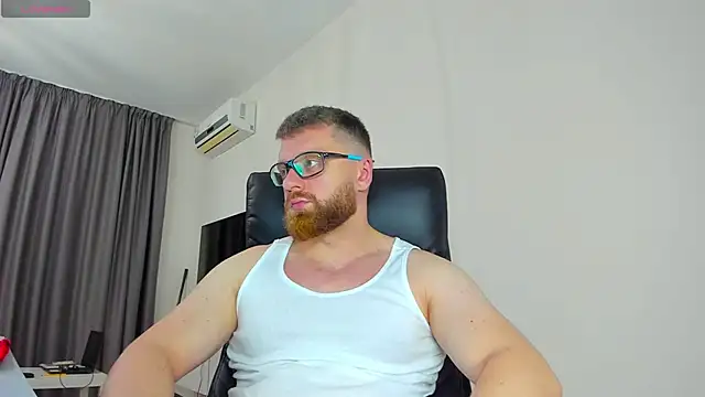 Snapshot of Findom_guy chatting on March 31, 10:26 am Findom guy online show from March 31, 10:26 am