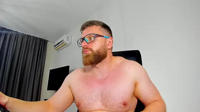Snapshot of Findom_guy chatting on May 3, 5:19 pm Findom guy online show from May 3, 5:19 pm