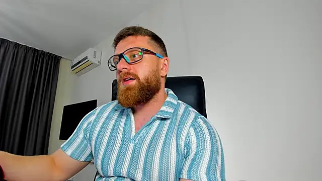 Snapshot of Findom_guy chatting on May 7, 6:24 pm Findom guy online show from May 7, 6:24 pm