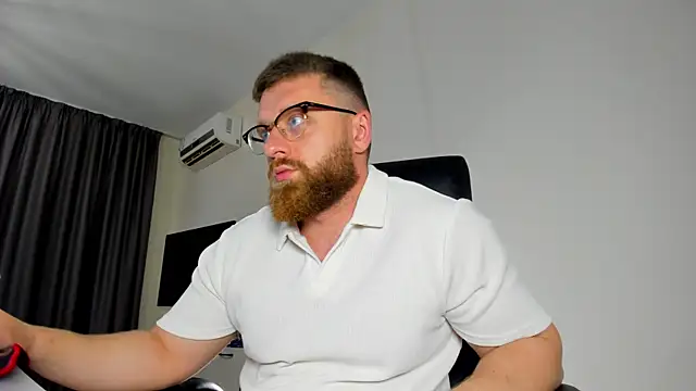 Snapshot of Findom_guy chatting on May 24, 4:34 pm Findom guy online show from May 24, 4:34 pm