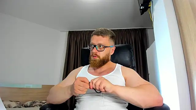 Snapshot of Findom_guy chatting on June 4, 2:56 pm Findom guy online show from June 4, 2:56 pm