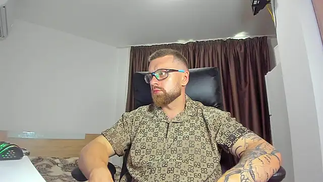 Snapshot of Findom_guy chatting on July 29, 1:09 pm Findom guy online show from July 29, 1:09 pm