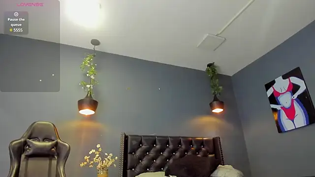 Sophiietaylor online show from January 22, 11:53 pm