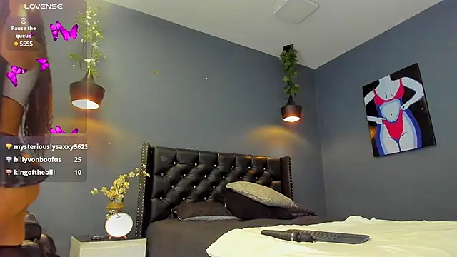 Sophiietaylor online show from March 8, 11:39 pm