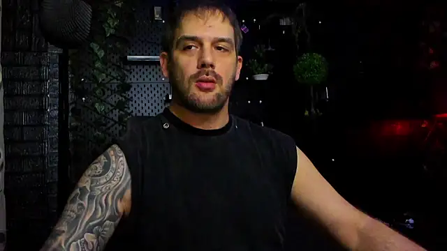 Snapshot of LexXHardy chatting on April 19, 2:11 am LexXHardy online show from April 19, 2:11 am