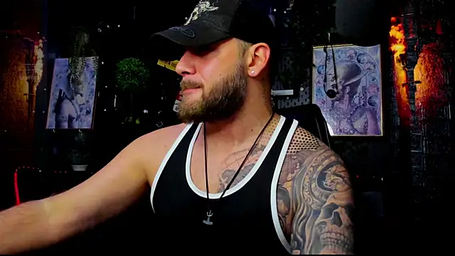 Snapshot of LexXHardy chatting on June 1, 8:38 am LexXHardy online show from June 1, 8:38 am