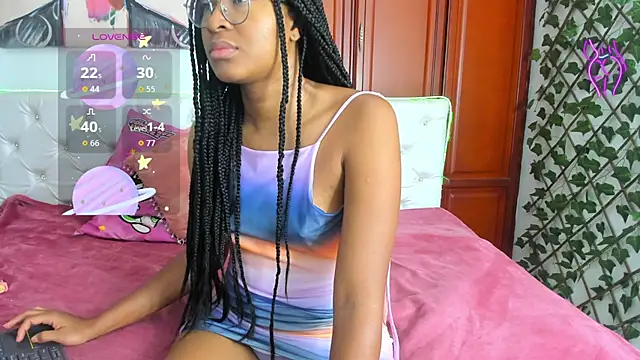 Snapshot of Andrea_Williams24 chatting on February 18, 2:35 pm Andrea Williams24 online show from February 18, 2:35 pm