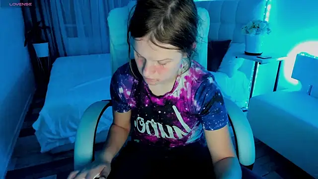 Kathlyn  Heath online show from March 14, 12:10 am