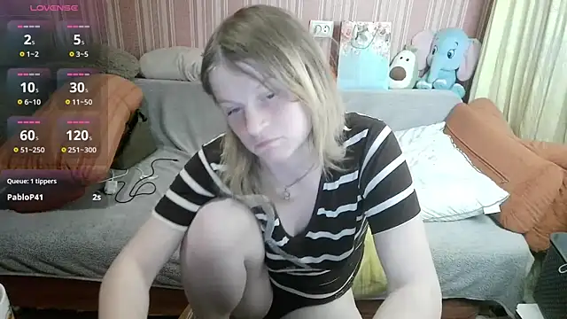 Kathlyn  Heath online show from May 16, 8:29 pm