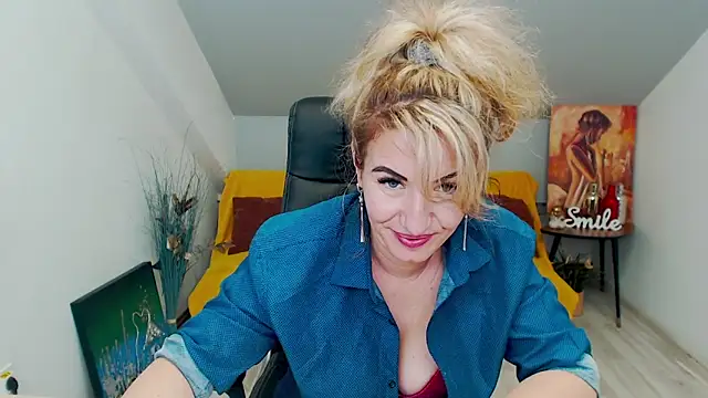 Snapshot of Cassandra_Hotty chatting on January 20, 10:51 am Cassandra Hotty online show from January 20, 10:51 am