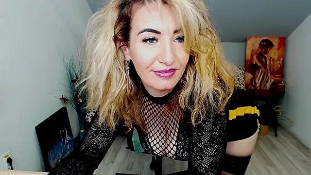 Snapshot of Cassandra_Hotty chatting on February 28, 11:03 am Cassandra Hotty online show from February 28, 11:03 am